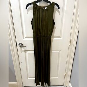 Old Navy olive green maxi dress